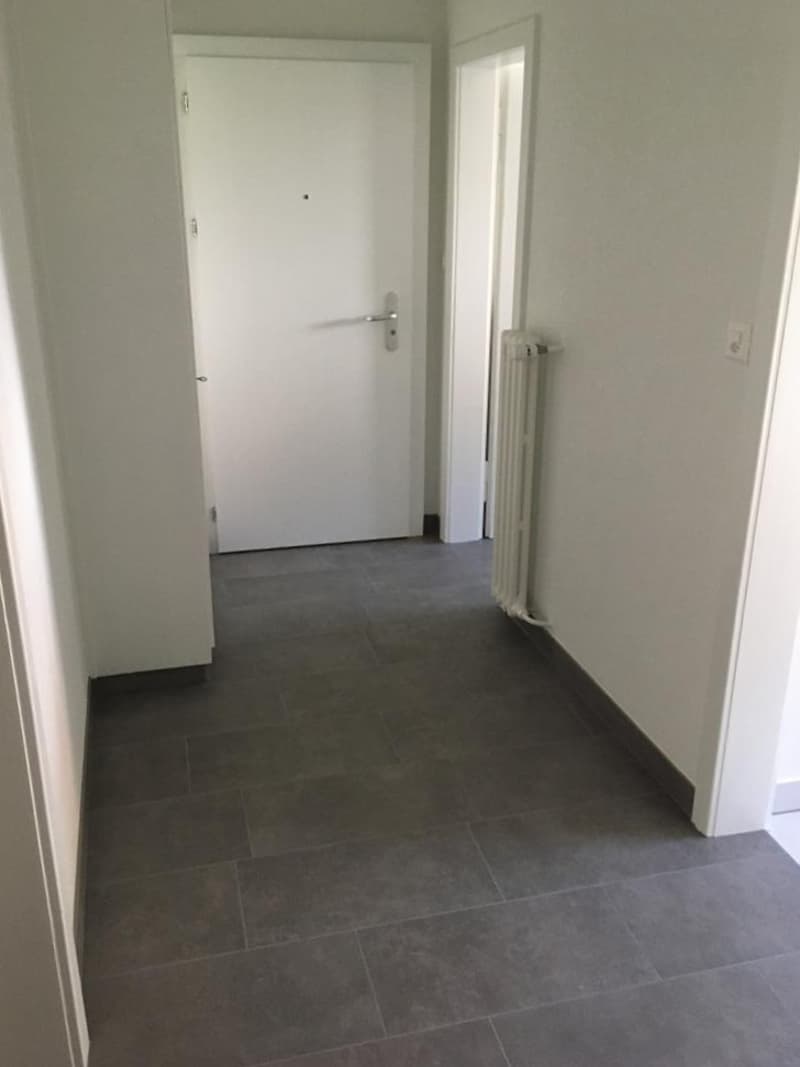 A louer: appartement 3 pièces avec balcon - Paul-Charmillot 80, St-Imier (1er étage) (7)