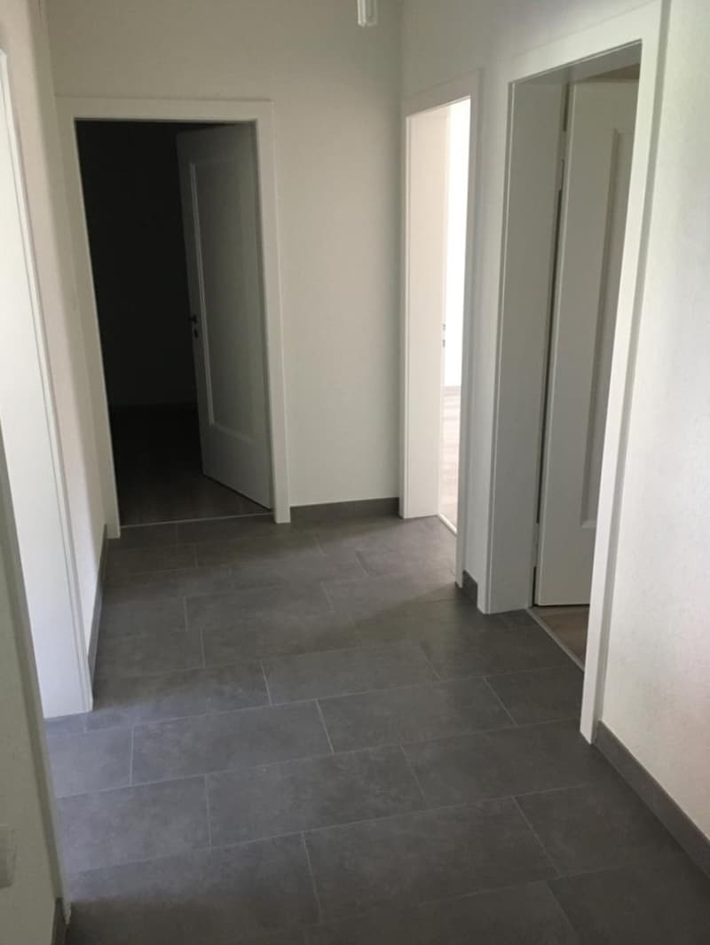 A louer: appartement 3 pièces avec balcon - Paul-Charmillot 80, St-Imier (1er étage) (8)