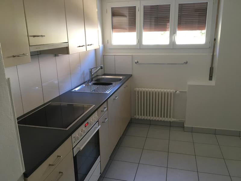 A louer: appartement 3 pièces avec balcon - Paul-Charmillot 80, St-Imier (1er étage) (1)