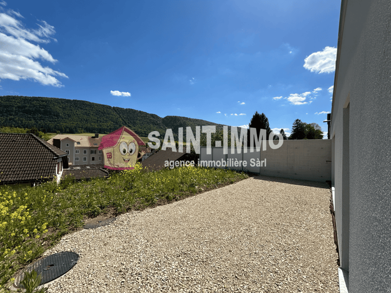 Villa a schiera Minergie di 5,5 locali (158 m2) con grande terrazza, giardino e garage a Cortébert (3)