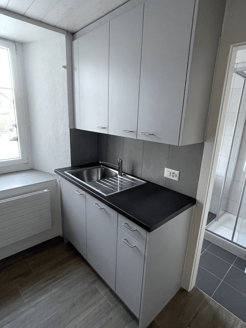 Zu vermieten - 2.5-Zimmer-Wohnung mit eingerichteter Küche - Grand-Rue 42, Courtelary (6)