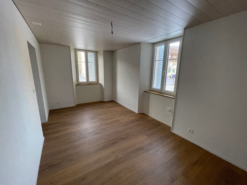Zu vermieten - 2.5-Zimmer-Wohnung mit eingerichteter Küche - Grand-Rue 42, Courtelary (2)