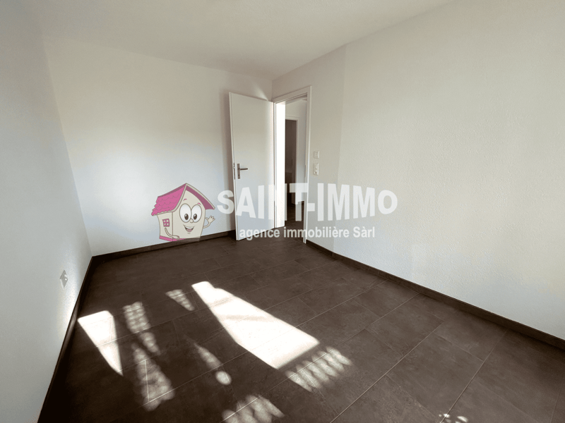 Appartamento nuovo di 4.5 locali (104 m2) con terrazza / giardino privato e coperto per automobile (11)