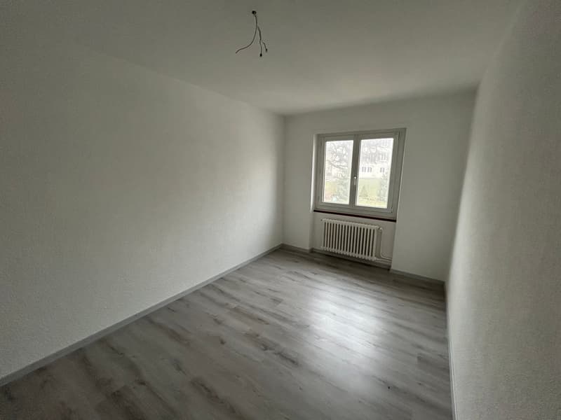 In affitto: appartamento 3 locali con balcone - Paul-Charmillot 82, St-Imier (4)