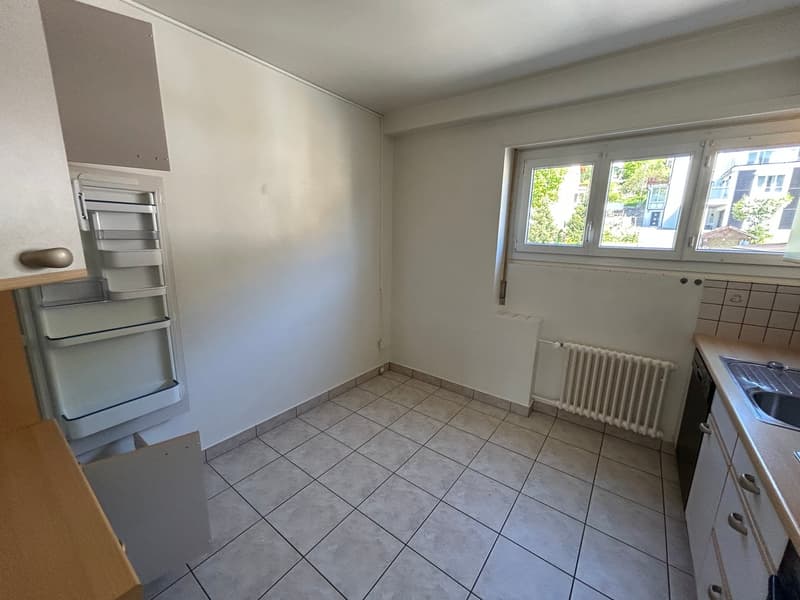 A louer: appartement de 3 pièces avec balcon - Paul-Charmillot 82, St-Imier (5)