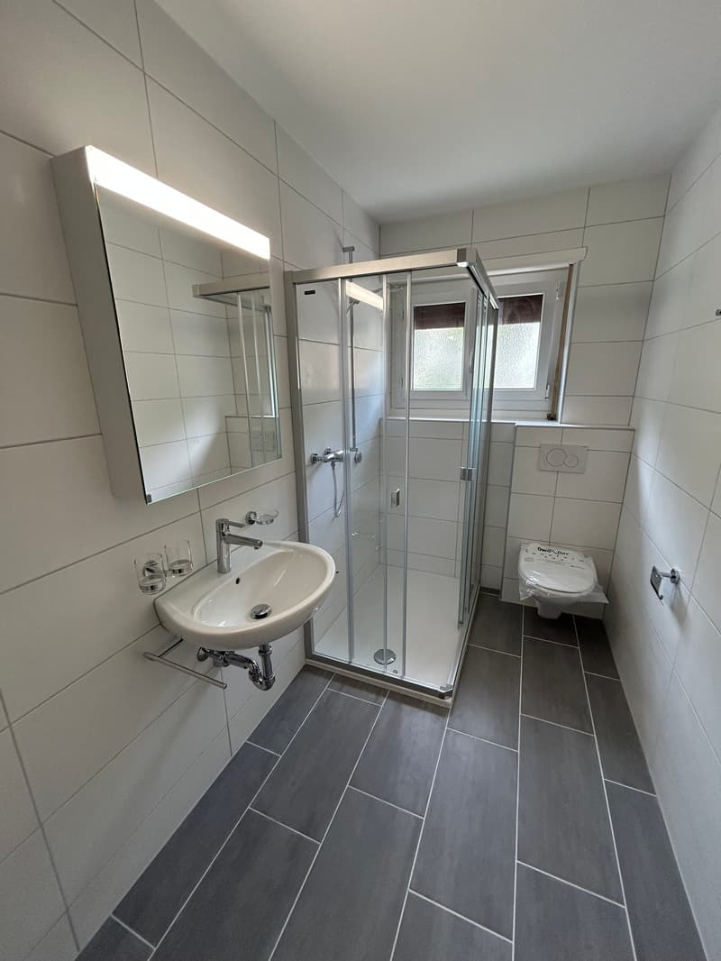 For rent: renovated 3-room apartment with balcony - Paul-Charmillot 82, St-Imier (3)