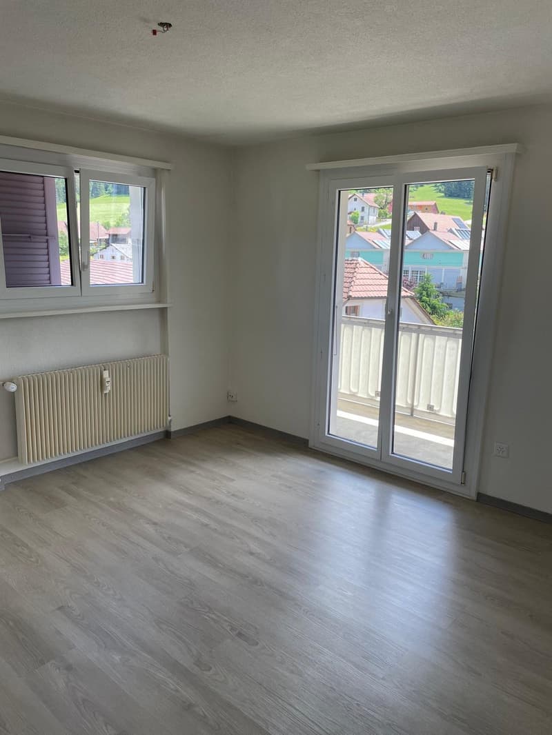 In affitto: appartamento 4 locali con balcone - Pont 10, Tramelan (2)