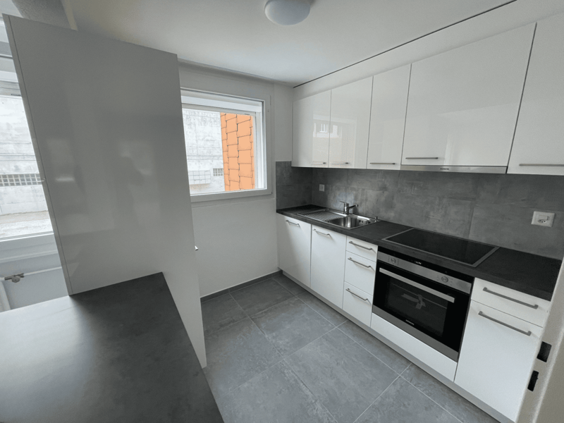 In affitto: appartamento di 3.5 locali con balcone - Tivoli 52 (1)
