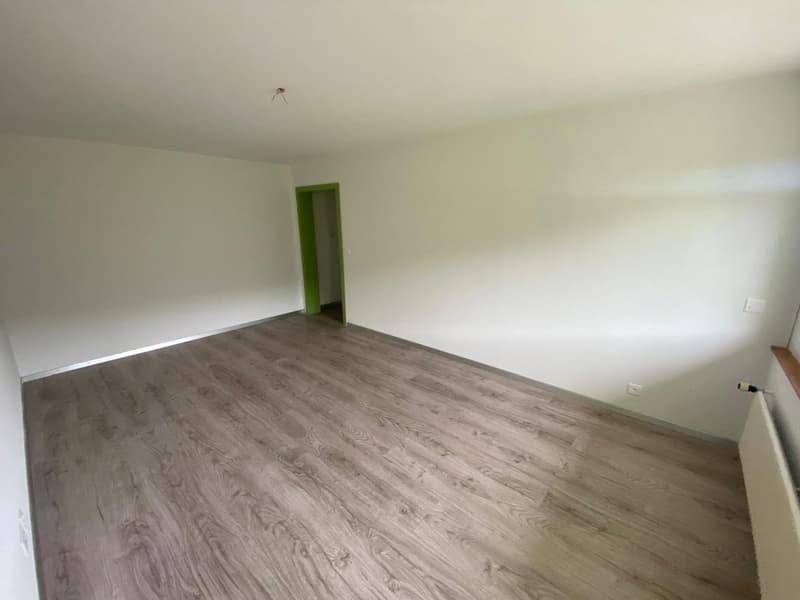 In affitto: appartamento adatto 2.5 locali con balcone - Clef 43 (rif. 1033) (5)