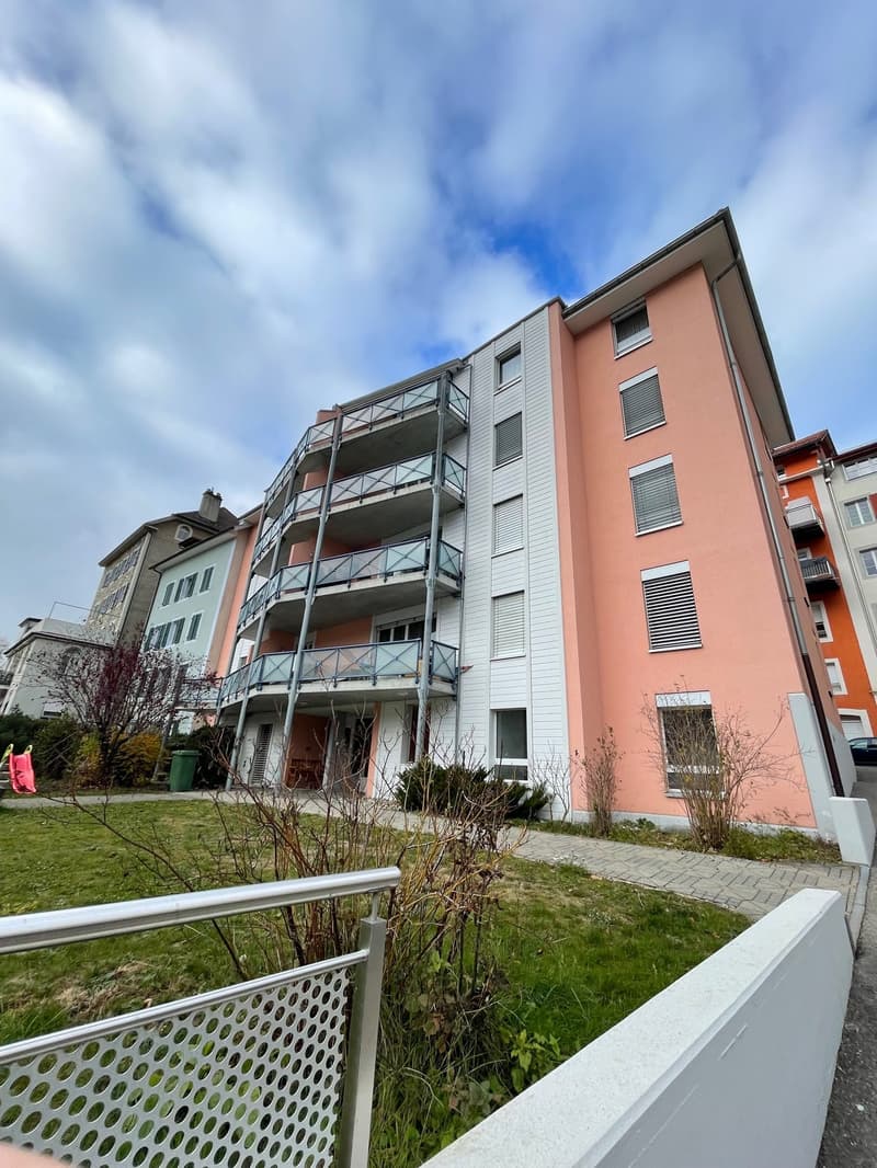 Zu vermieten: 2.5-Zimmer-Wohnung - Rue Basse 12, St-Imier (1)