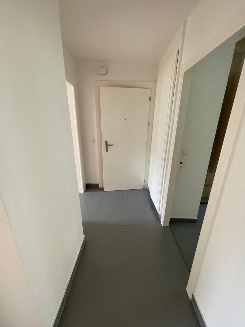 For rent: 3-room apartment with fitted kitchen - Baptiste-Savoye 38, St-Imier (5)