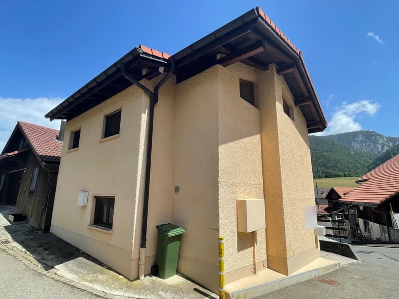 Villa de 3.5 pièces à louer - Rue J.-R. Fiechter 10, Villeret (13)