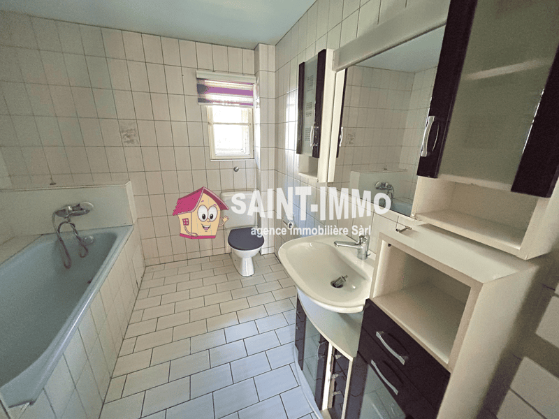 Immeuble locatif à réhabiliter de 4 appartements, un local, une parcelle constructible et un garage (11)