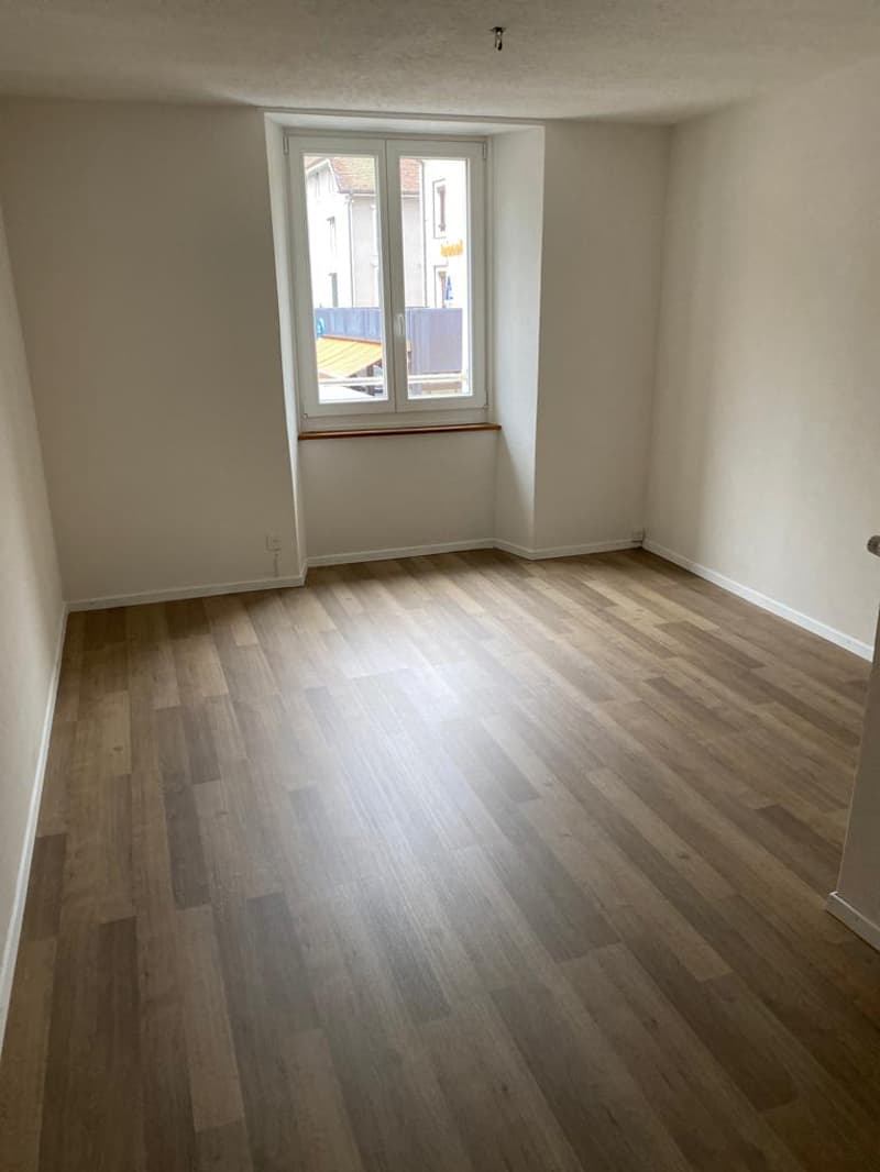 A louer: appartement 3 pièces - Place du 16 Mars 8, St-Imier (7)