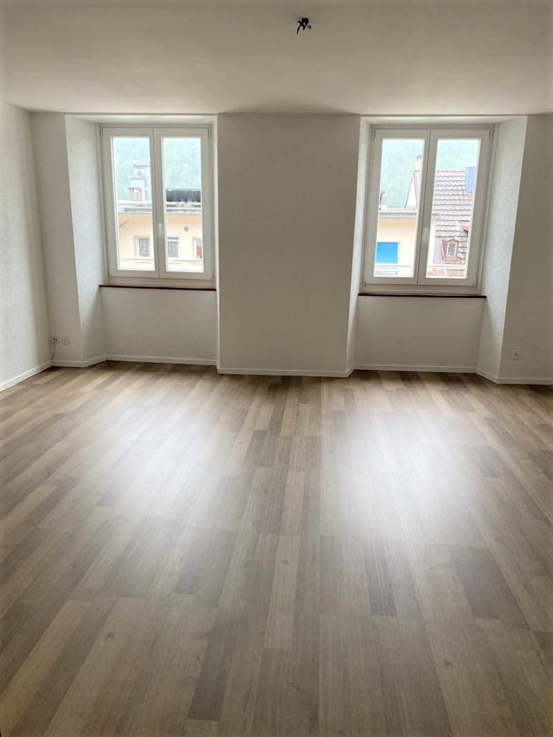 A louer: appartement 3 pièces - Place du 16 Mars 8, St-Imier (2)