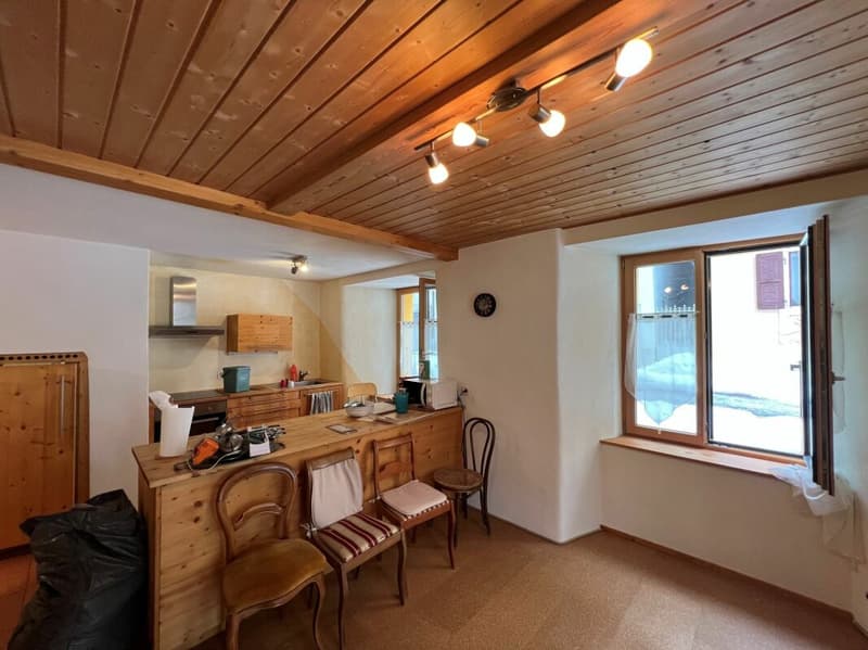March 1st 12b Ground Floor 4 Rooms in the City (8)