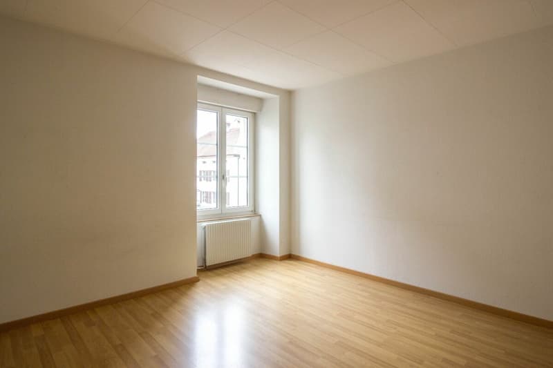 Grand-Rue 8, Les Brenets - 5-room apartment on the ground floor (2)