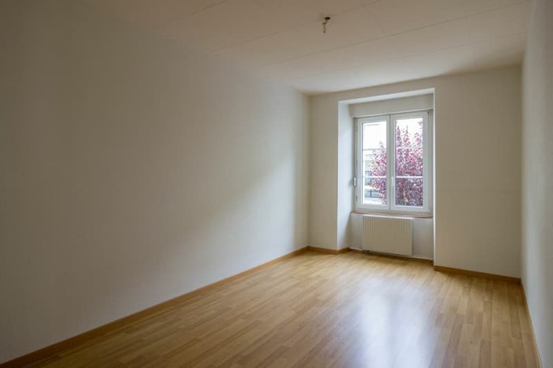 Grand-Rue 8, Les Brenets - 5-room apartment on the ground floor (7)