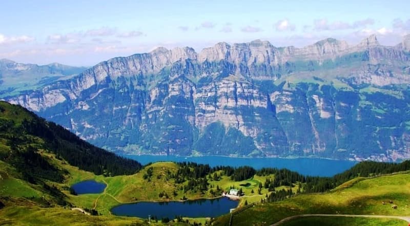 Exclusive Attic Penthouse - Your Dream Home on the Turquoise Walensee - 35 minutes from Zurich (14)