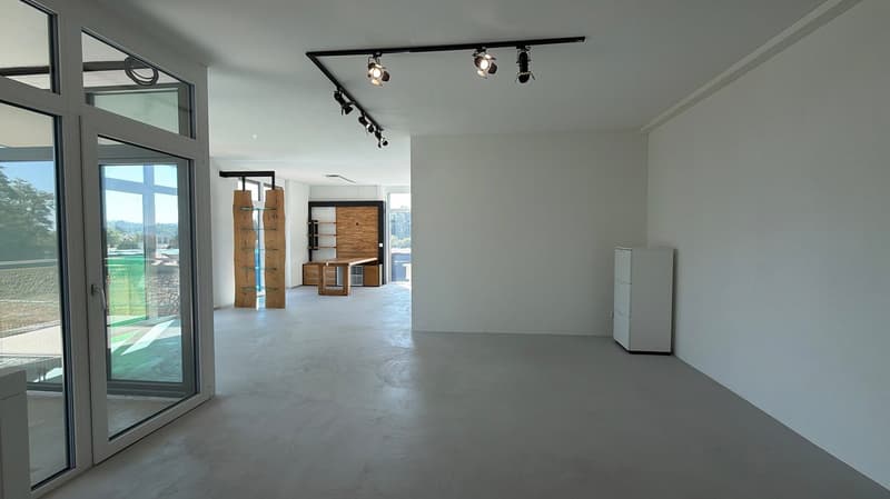 Moderne und grosszügige Bürofläche (175 m²) in Recherswil an der A1 (4)