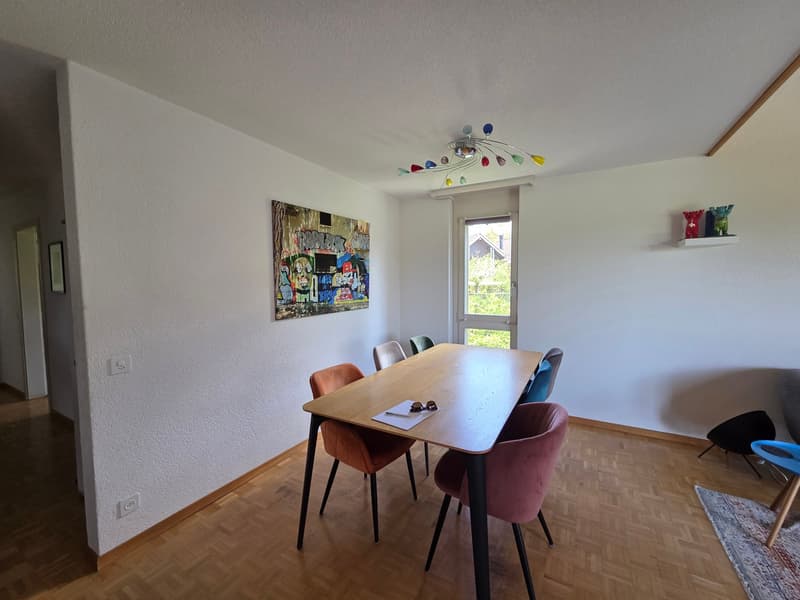 Family-friendly condominium in a multi-family house (2)