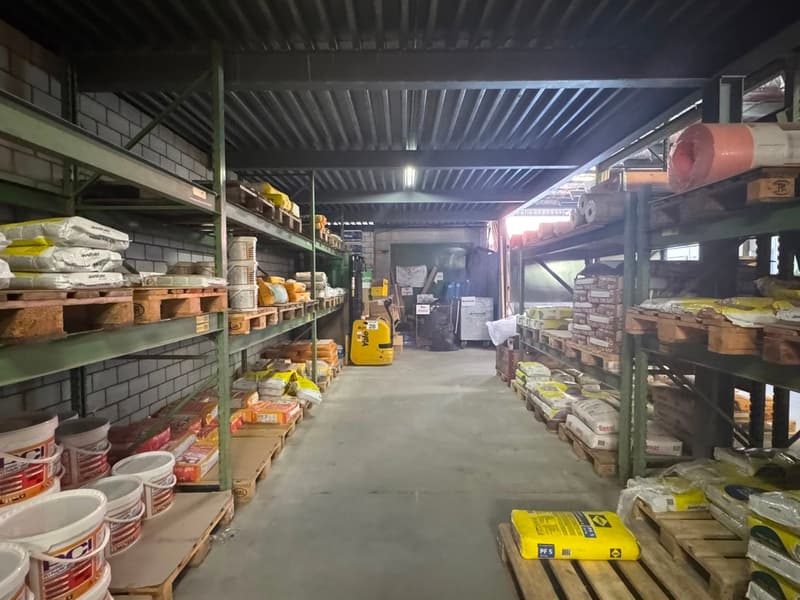 Spazi commerciali polivalenti in affitto (16)