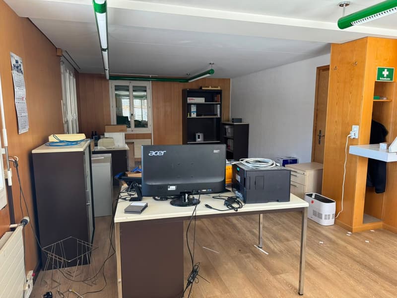Spazi commerciali polivalenti in affitto (4)