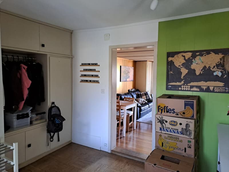 2.5-Zimmer-Altbauwohnung mit Balkon (3)