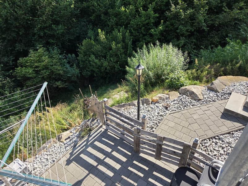 Charmantes Einfamilienhaus mit grosszügigem Grundstück und Blick in die Gantrischkette (22)