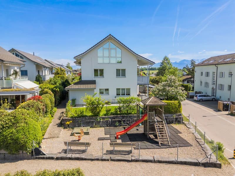 Spacious 6.5-room single-family house in Wolfhausen ZH (available again) (1)