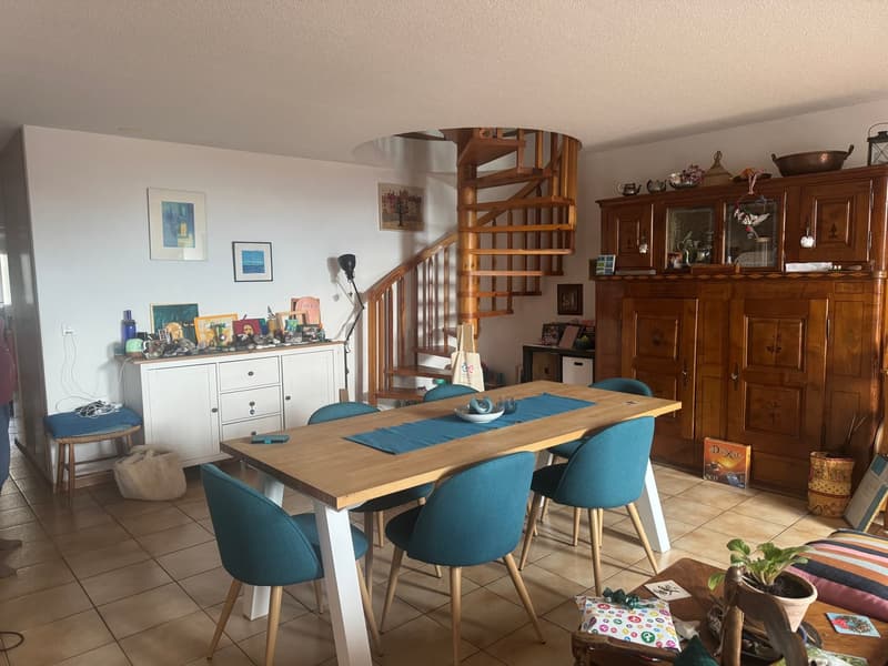 Incantevole appartamento in attico di 6.5 locali a Bière (3)