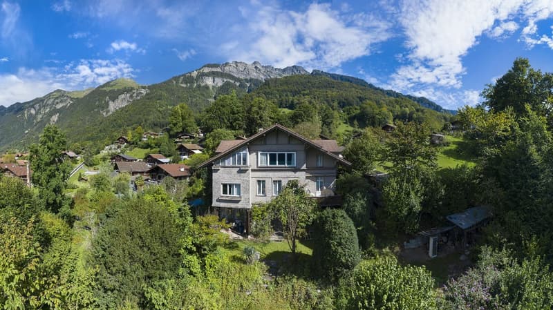 Rare estate above Lake Brienz (4)