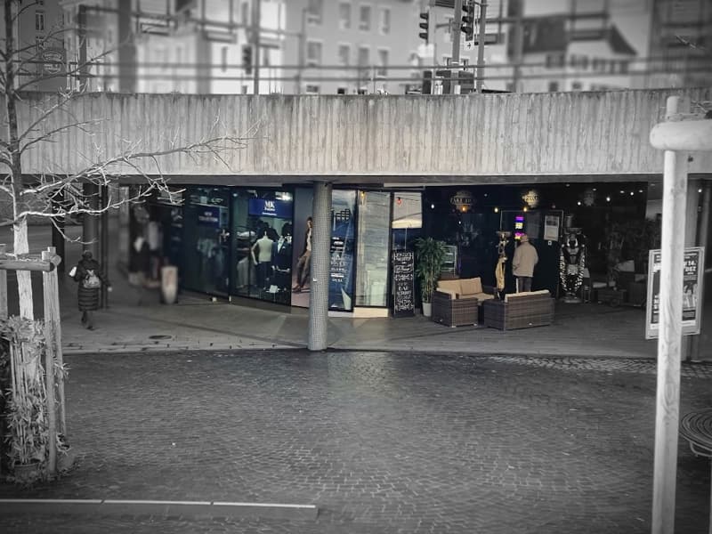 Attraktiver Standort am Schlossbergplatz (1)