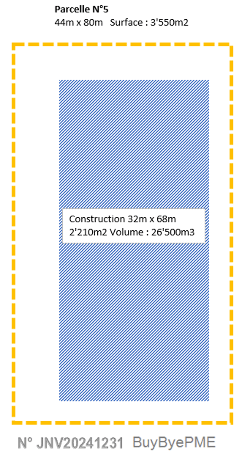 Parcelle N°5: dimensions are 44m x 80m, total surface area is 3'550m2, construction size is 32m x 68m, total volume is 26'500m3
