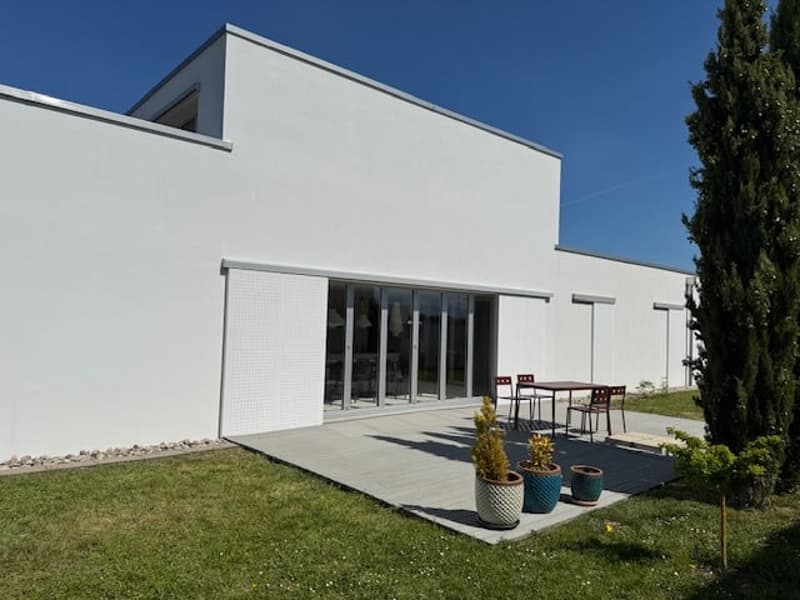 Modernist Loft Building (1)