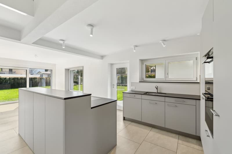 Maison unifamiliale modernisée avec cuisine de rêve & jardin – Wallbach (14)