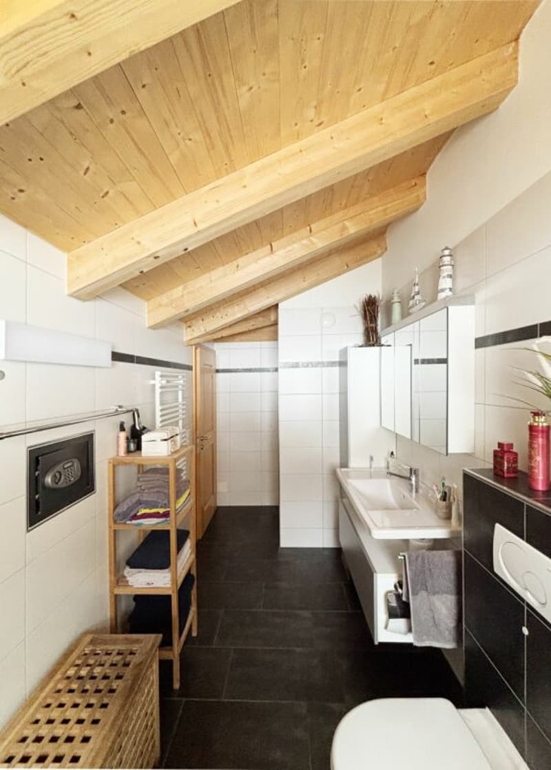 4.5-room attic apartment with mountain view in Zweisimmen (11)