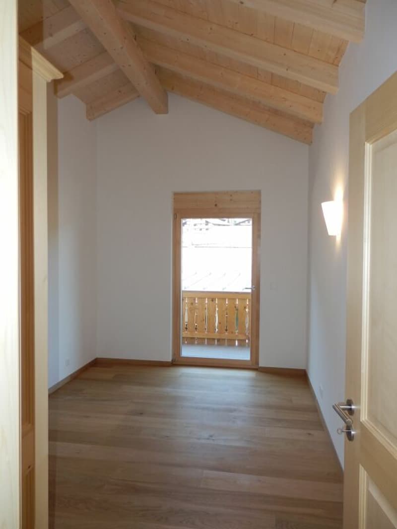 4.5-room attic apartment with mountain view in Zweisimmen (15)