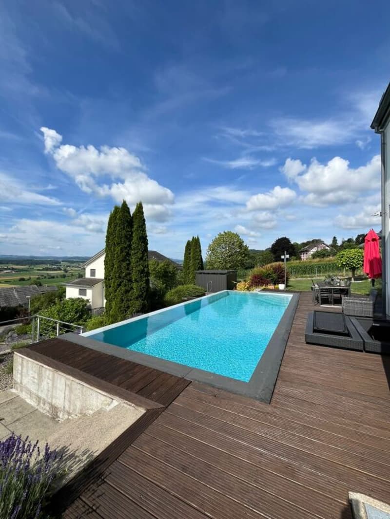 Maison unifamiliale moderne dans un emplacement de rêve avec piscine (3)