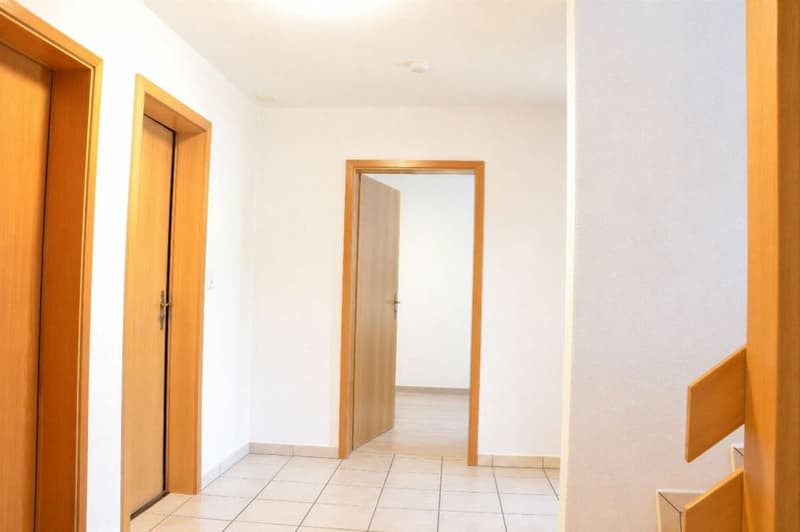 6-bedroom single-family house in a very quiet and sunny location with partial view of Lake Hallwil (13)