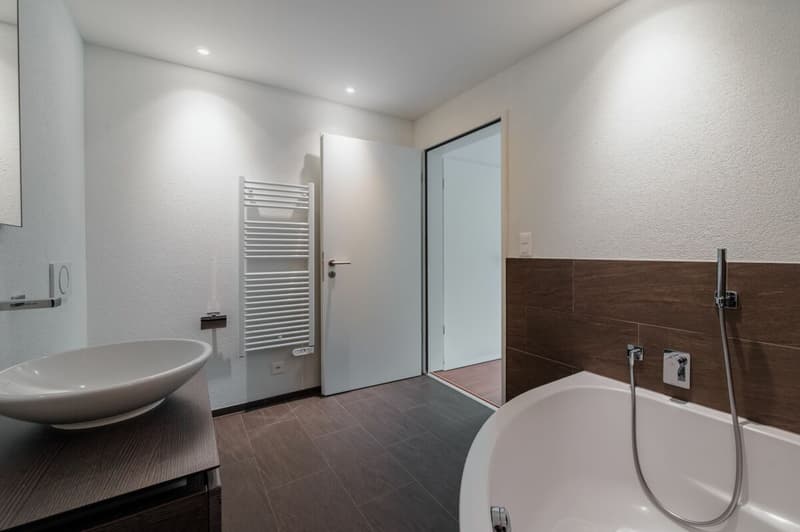 Appartement moderne et lumineux de 3,5 pièces avec deux balcons (5)