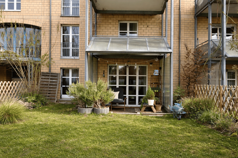 Unique object in a sought-after location - Maisonette with garden & garage in Burgdorf (1)