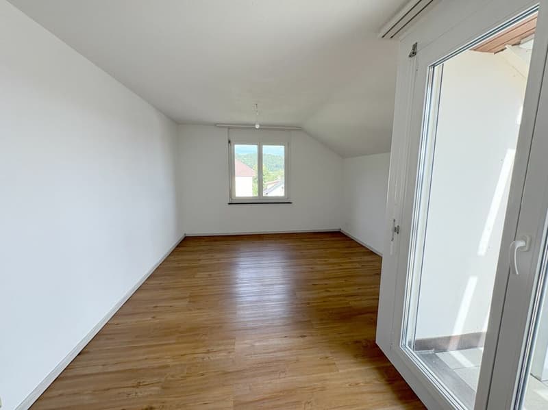Appartement spacieux 4,5 pièces avec vue imprenable et 170 m² d'espace habitable (8)