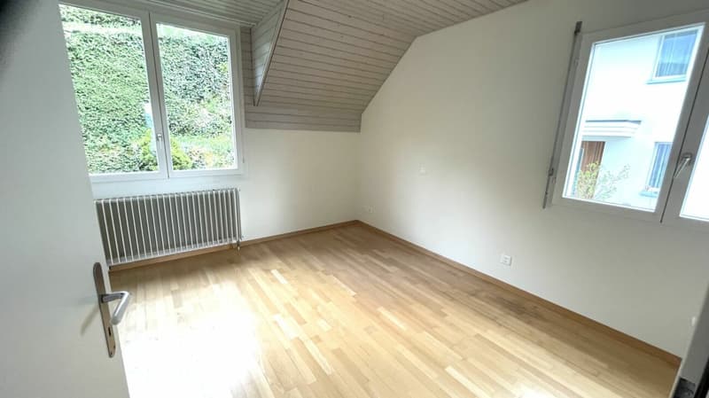 Casa angolare di 5,5 locali con vista molto bella e doppio garage (7)
