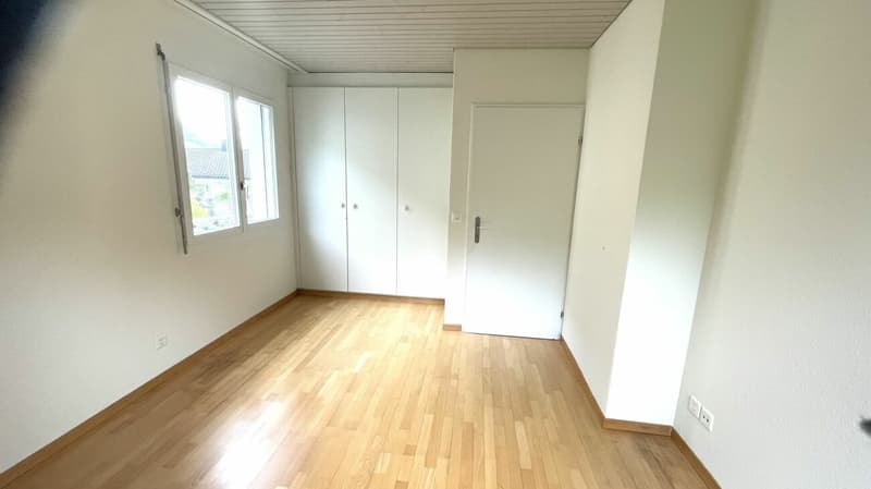 Casa angolare di 5,5 locali con vista molto bella e doppio garage (6)