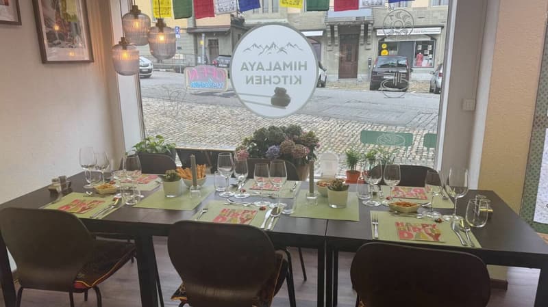 Tibetan-Asian take-away with 6 seats and expansion potential for sale (5)