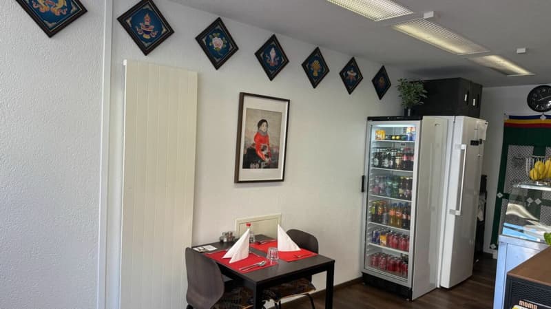 Tibetan-Asian take-away with 6 seats and expansion potential for sale (4)