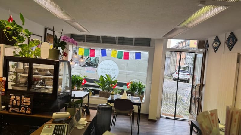 Tibetan-Asian take-away with 6 seats and expansion potential for sale (7)
