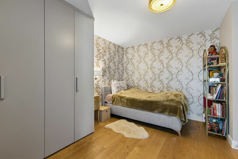 Exclusive new-build villa with designer kitchen - 35 minutes from Zurich (10)