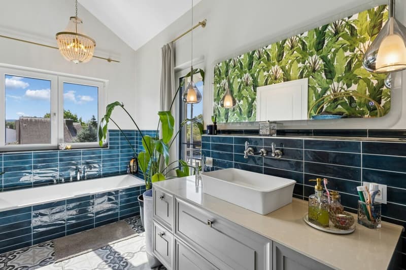 Exclusive new-build villa with designer kitchen - 35 minutes from Zurich (7)